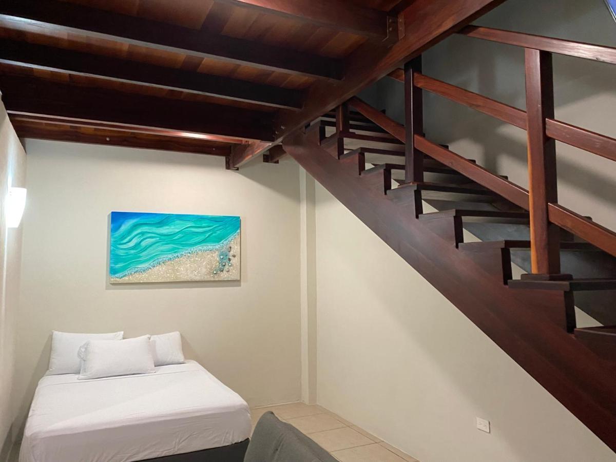 Cuxos Hotel Beachfront Isla Mujeres Exterior photo