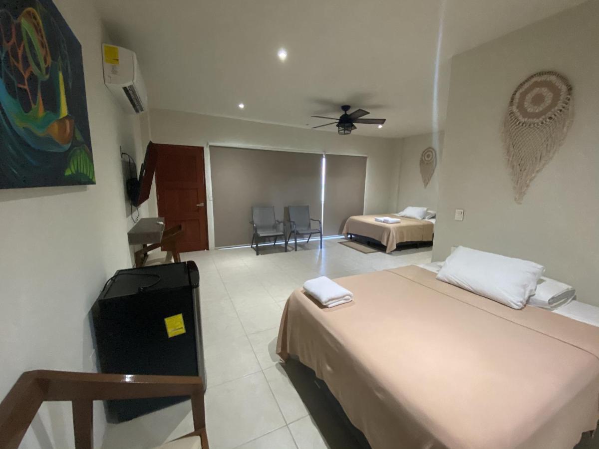 Cuxos Hotel Beachfront Isla Mujeres Exterior photo