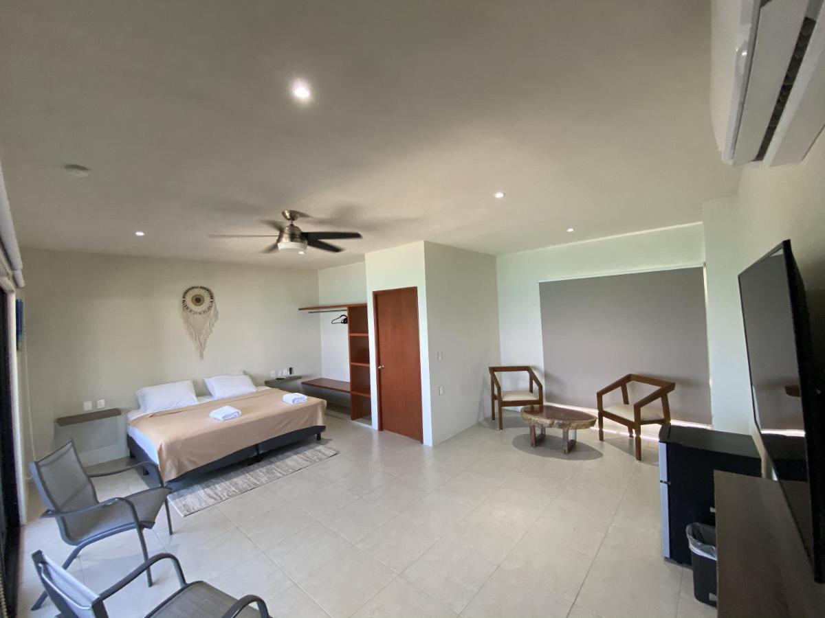 Cuxos Hotel Beachfront Isla Mujeres Exterior photo