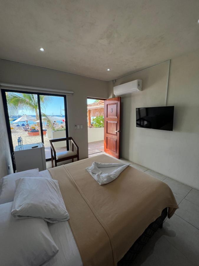 Cuxos Hotel Beachfront Isla Mujeres Exterior photo