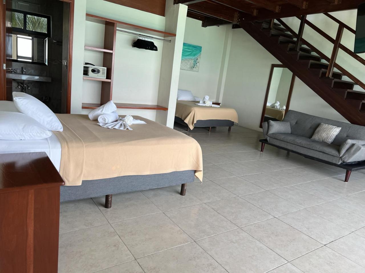 Cuxos Hotel Beachfront Isla Mujeres Exterior photo