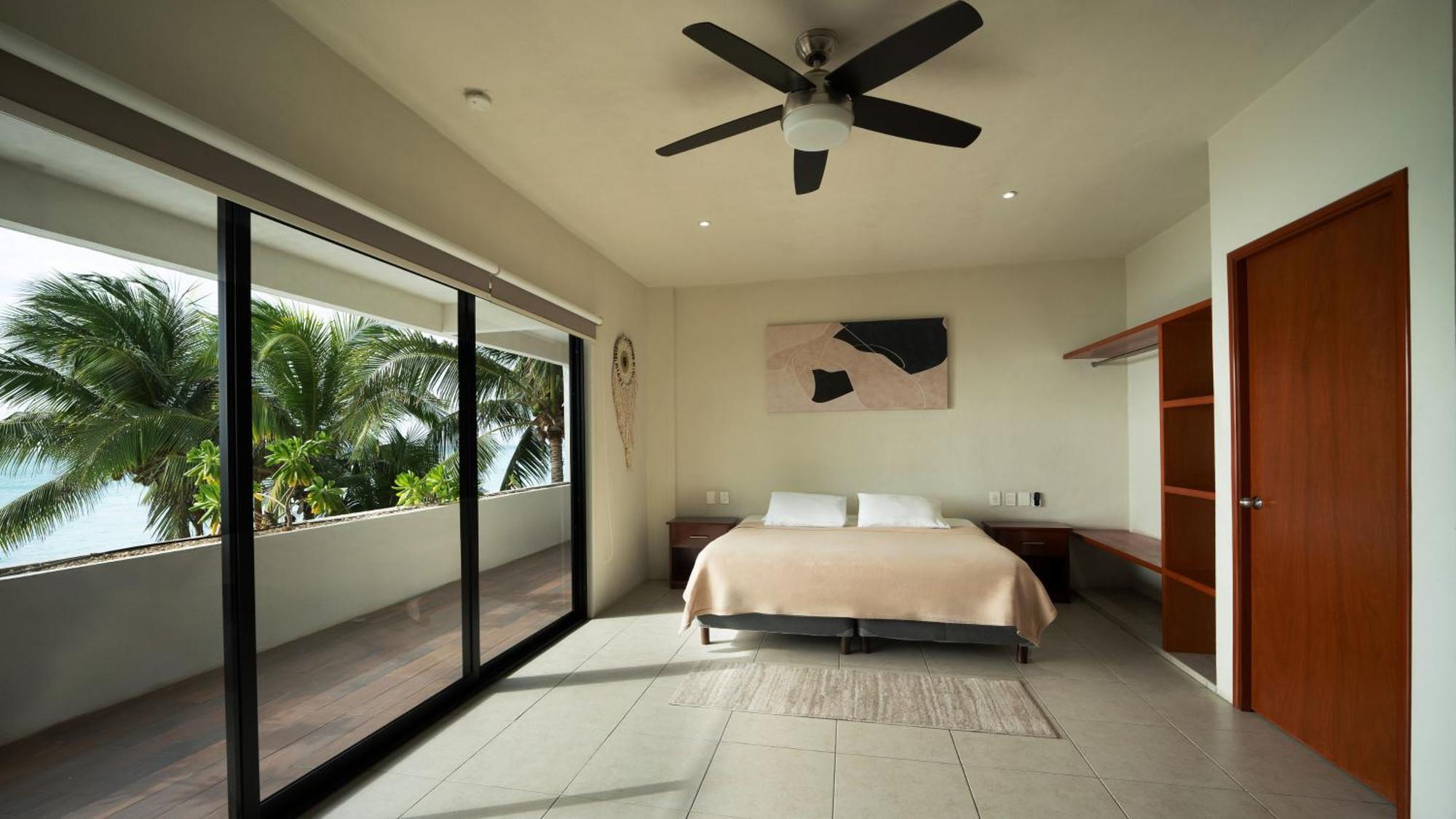 Cuxos Hotel Beachfront Isla Mujeres Exterior photo