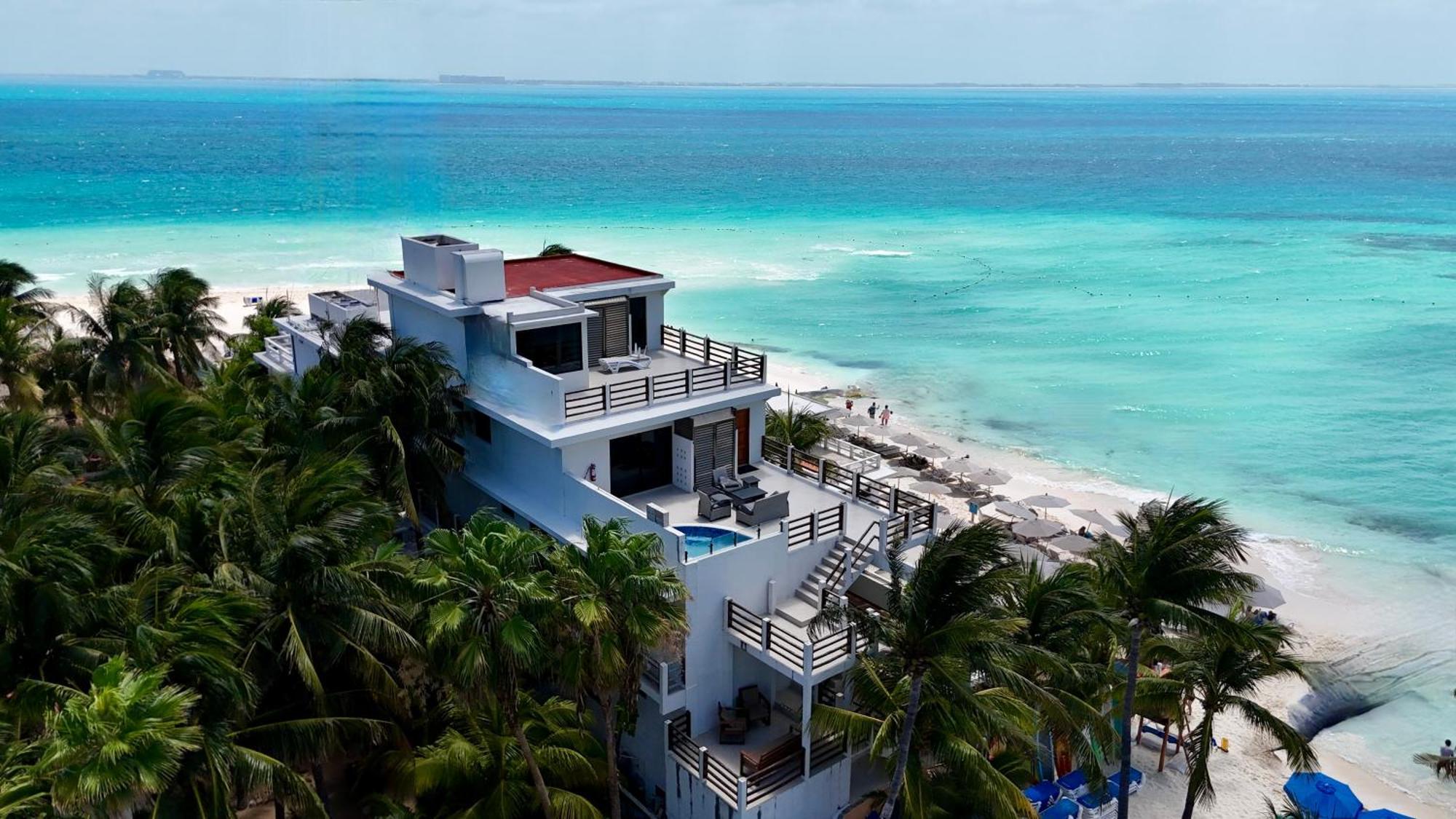 Cuxos Hotel Beachfront Isla Mujeres Exterior photo