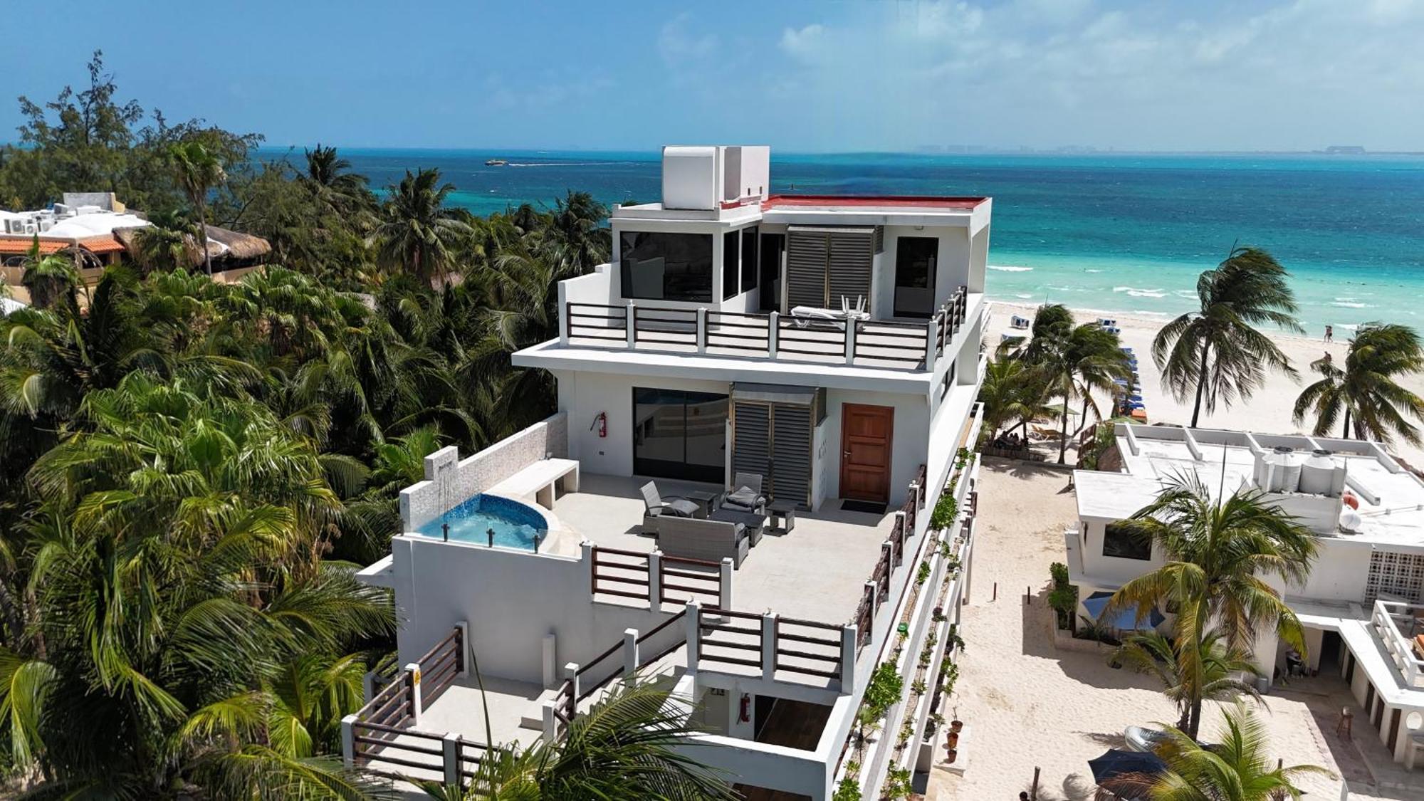 Cuxos Hotel Beachfront Isla Mujeres Exterior photo